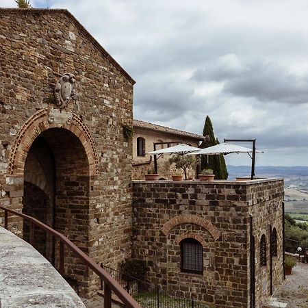 Hotel Vecchia Oliviera Монтальчино Экстерьер фото