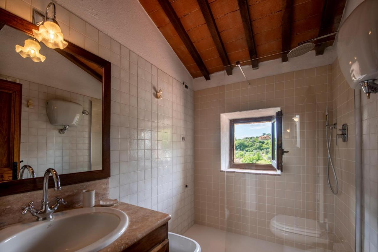 Hotel Vecchia Oliviera Монтальчино Экстерьер фото