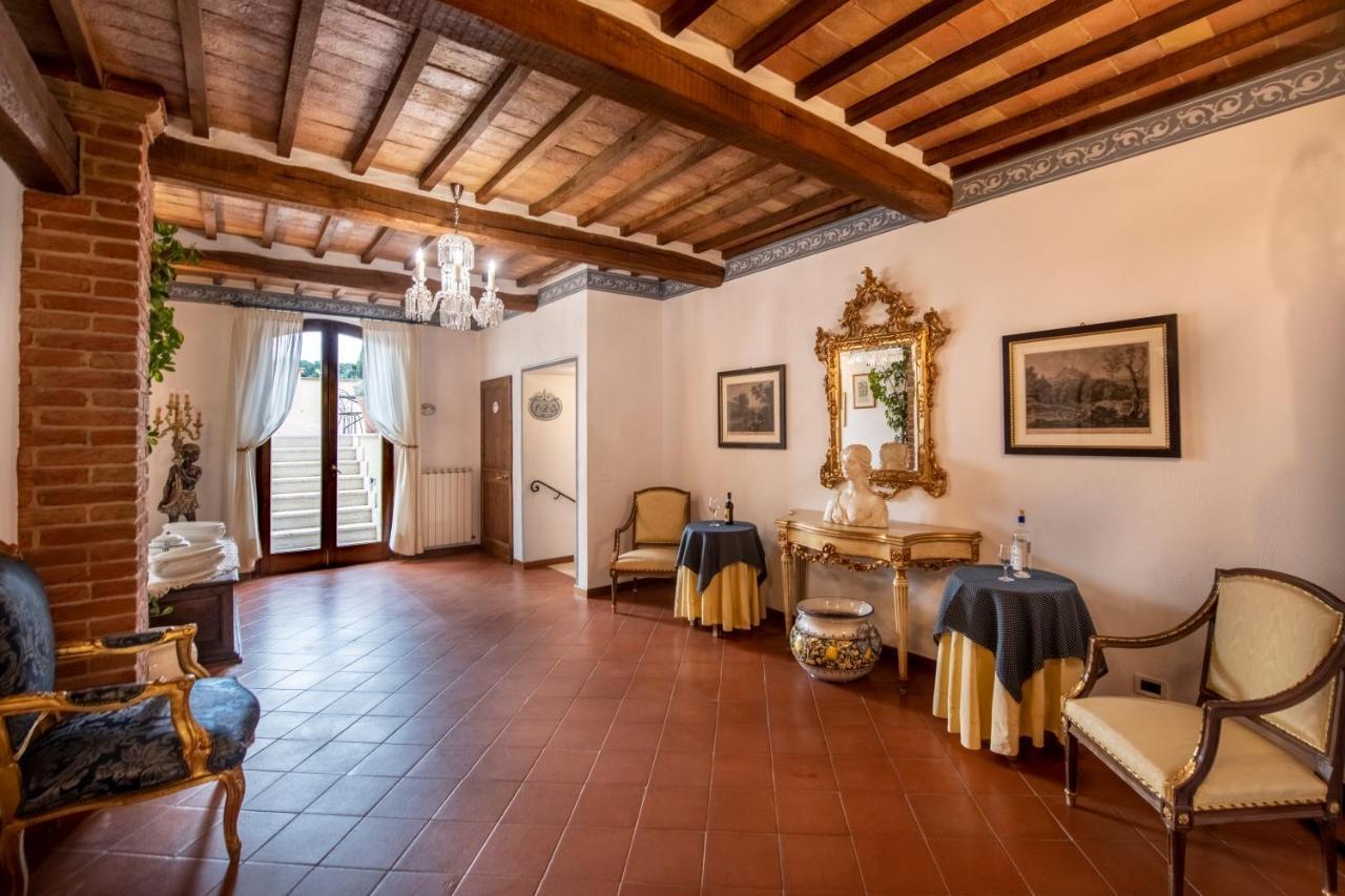 Hotel Vecchia Oliviera Монтальчино Экстерьер фото