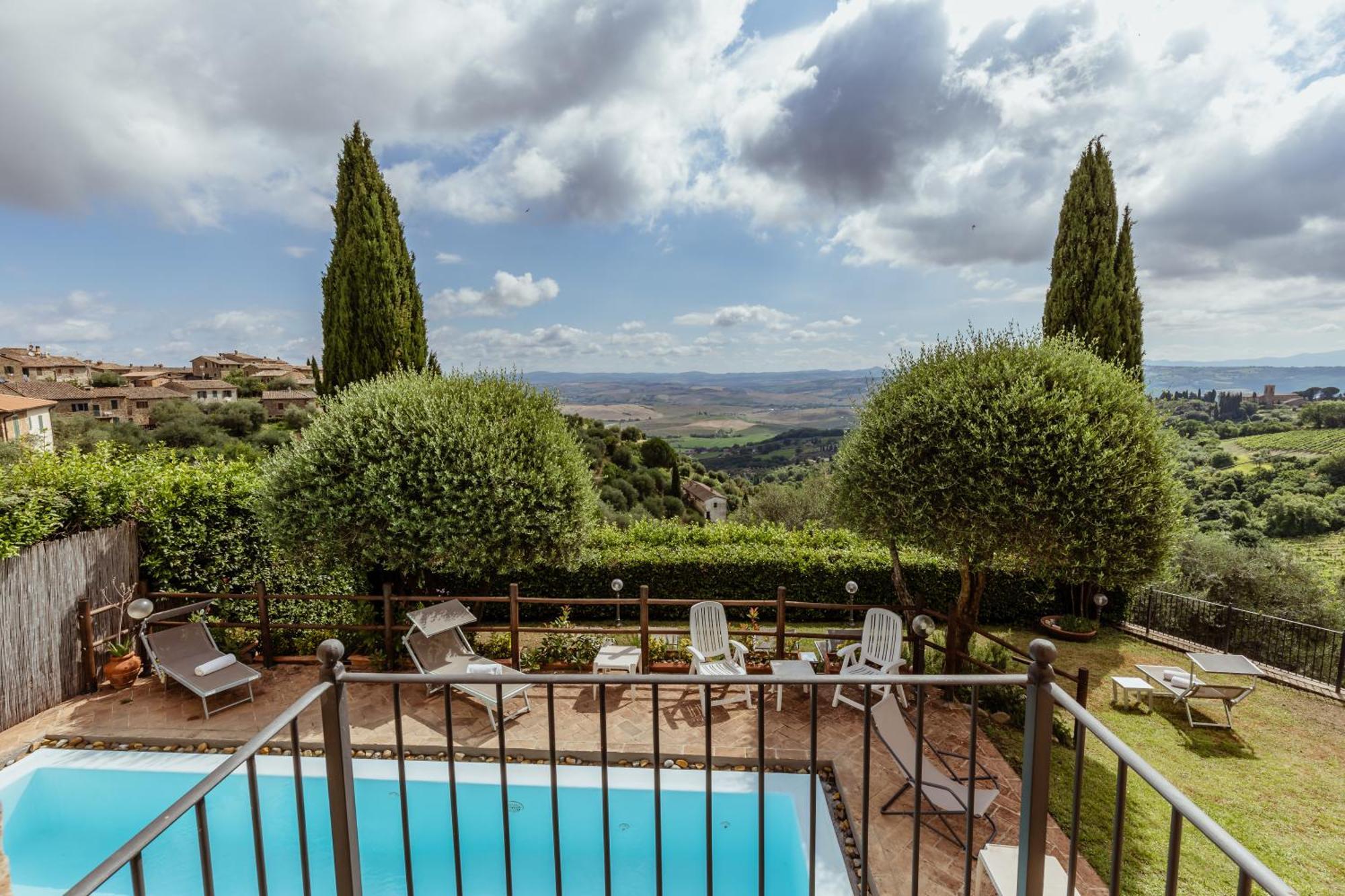 Hotel Vecchia Oliviera Монтальчино Экстерьер фото