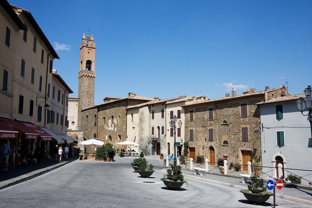 Hotel Vecchia Oliviera Монтальчино Экстерьер фото
