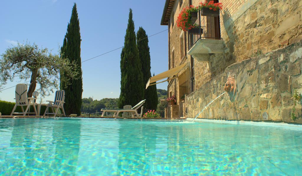Hotel Vecchia Oliviera Монтальчино Экстерьер фото